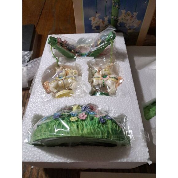 New Vintage 9" Musical Animated Rabbit Easter Bunny Carousel Figurine Music Box - Picture 6 of 8